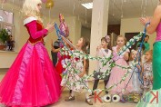 Спящая красавица и девочки