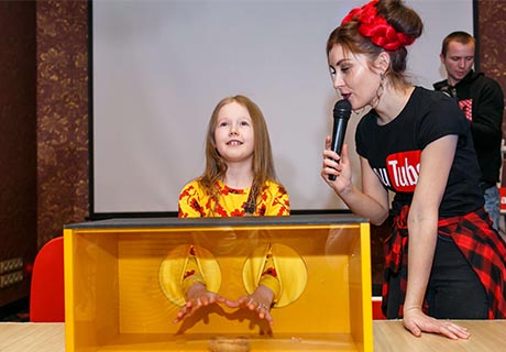 Персонажи на выпускной